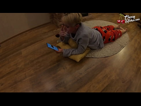 ❤️ Skør blondine suger kæmpe pik og hopper på den - analsex Fucking at da.sex-porntube.ru ❌