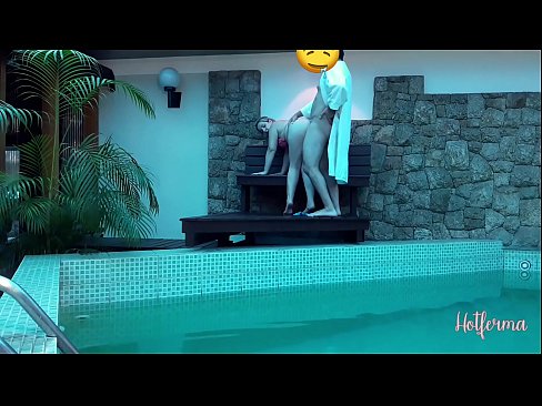 ❤️ Chef inviterer stuepige til poolen, men kunne ikke modstå en hot Fucking at da.sex-porntube.ru ❌