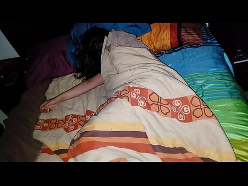 ❤️ Stedbarn skælder sin unge stedmor ud, mens hun sover. Fucking at da.sex-porntube.ru ❌